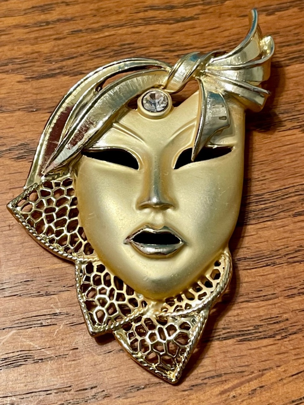 Masquerade Lady Face Brooch Gold Tone